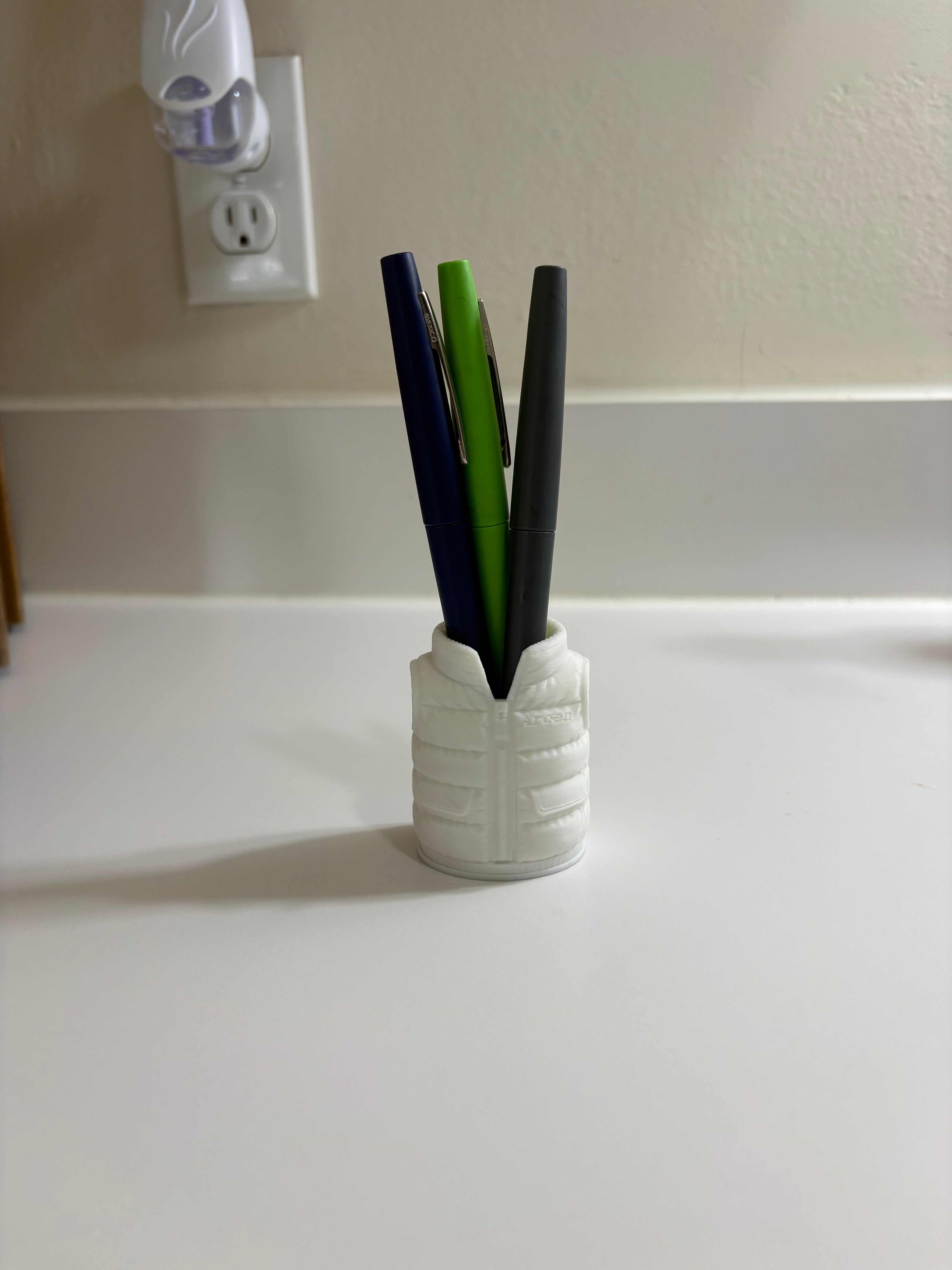 Puffer jacket Pen holders