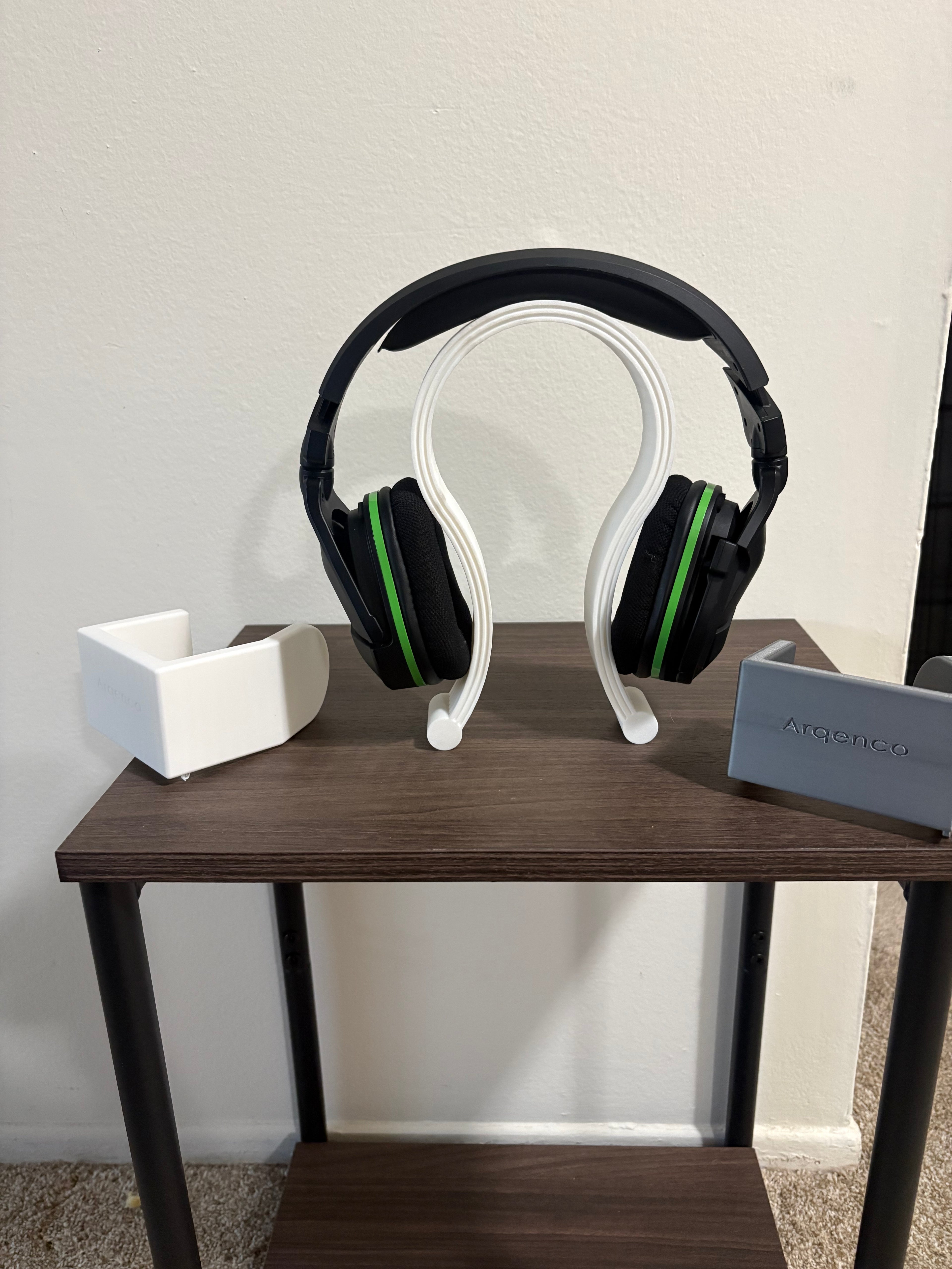 Arqenco Under-Desk HeadPhone Mount